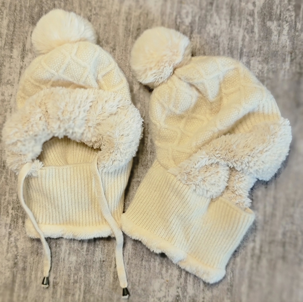 Cozy Cream Balaclava Winter Hat with Pom-Poms Faux Fur Lining Euc Warm Ski Wear